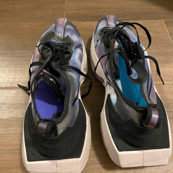 Nike women size 10 - Picture 3 of 5